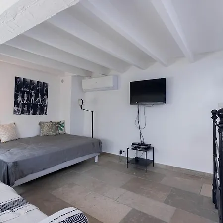 Maison Julia- Triplex Avec Rooftop Terrasse Vue Sur Et Cathedrale, 10 Mins A Pieds Du Palais Et Plages Cannes
