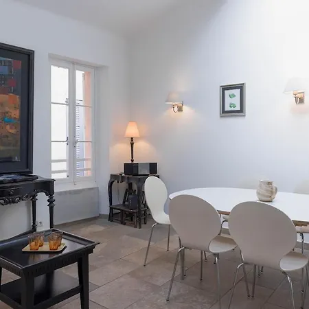Lejlighed Maison Julia- Triplex Avec Rooftop Terrasse Vue Sur Et Cathedrale, 10 Mins A Pieds Du Palais Et Plages